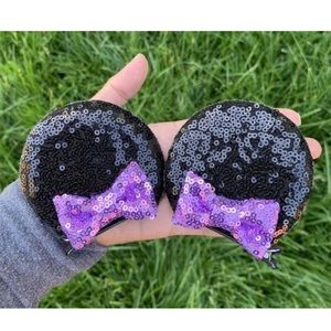 Sequin Minnie Mouse Ear Clips